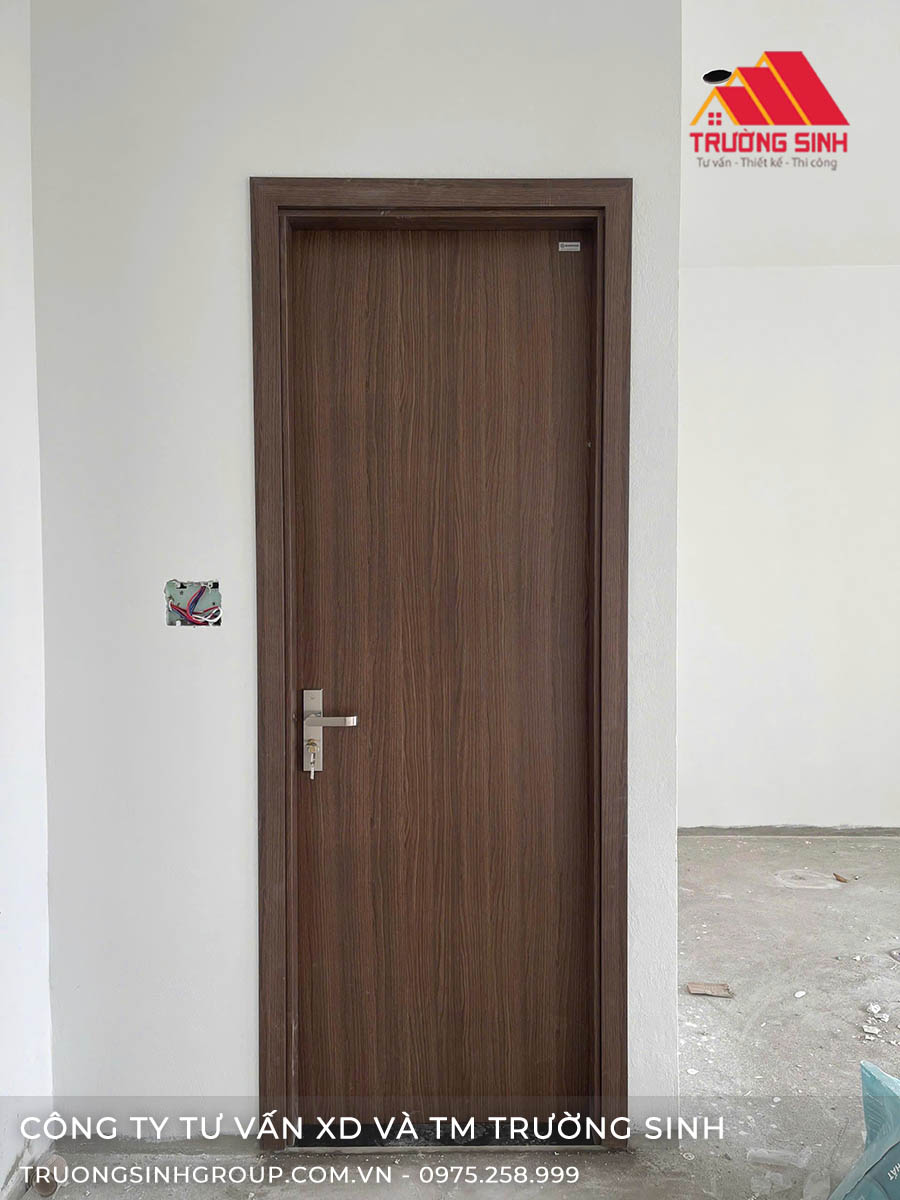 Cửa Composite mẫu phẳng màu nâu óc chó